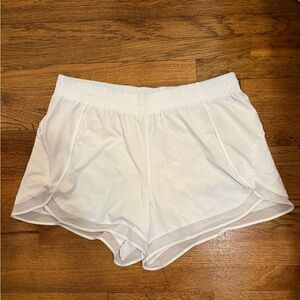 Athleta Mesh Racer Run Mid Rise 4" Short